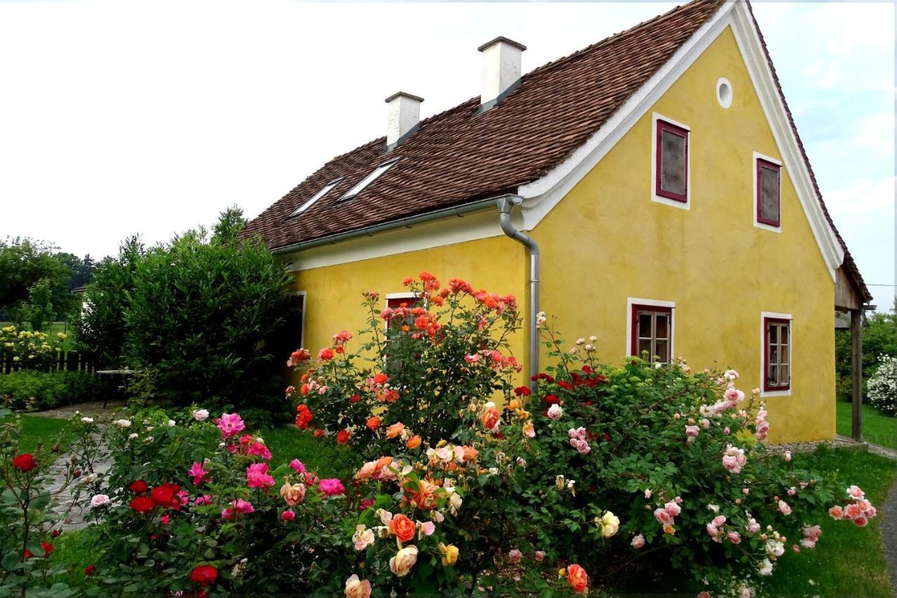 Landlust-Ferienhaus Am Rosenhof Hartberg Luaran gambar
